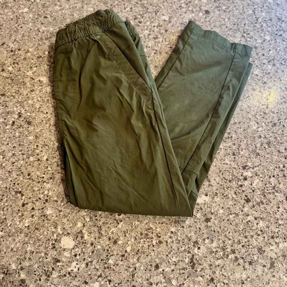 GAP Kid’s l Boy’s Olive Joggers l Size: S - Picture 1 of 6